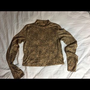 AE Leprecon top size: Med